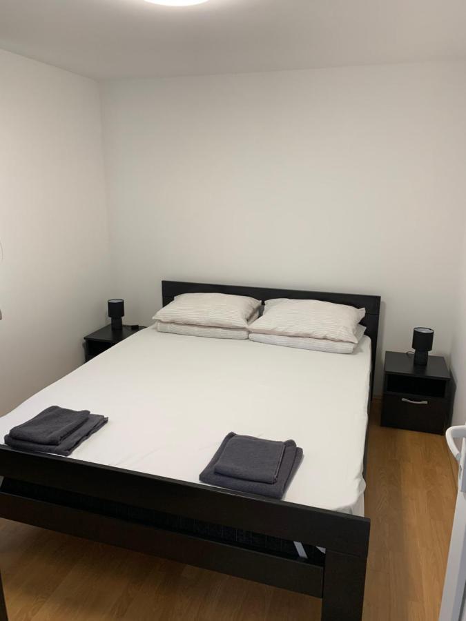 Boja Zalaska - Kameni Apartman Jagodina Esterno foto