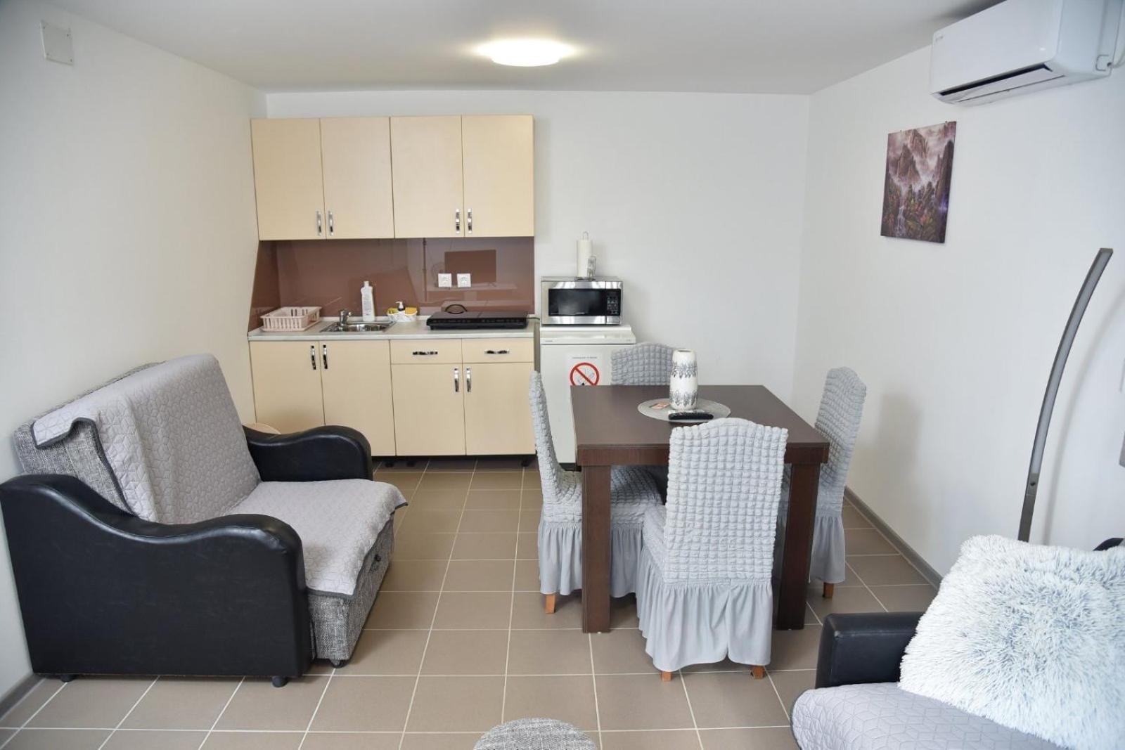 Boja Zalaska - Kameni Apartman Jagodina Esterno foto